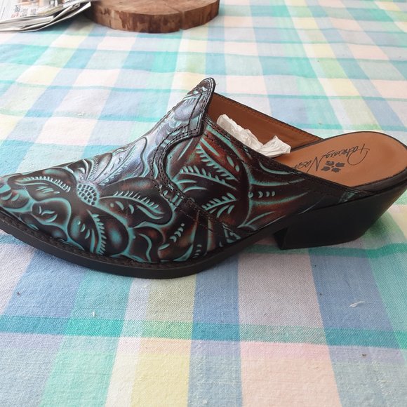 Patrica Nashua  shoes - Picture 2 of 2